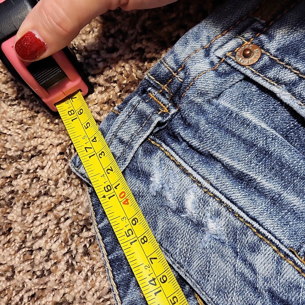 Capris - Picture 4 of 7